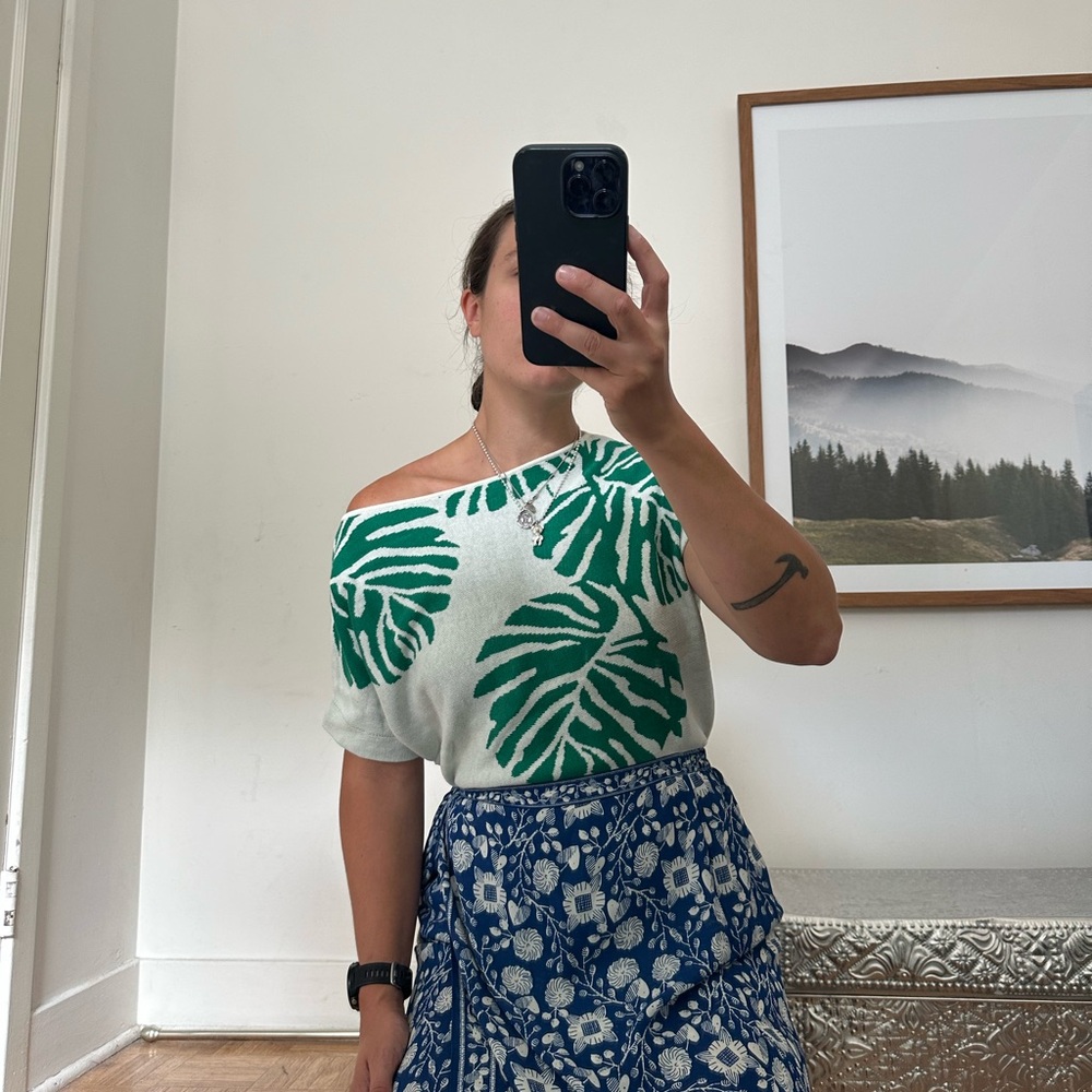 Green Leaf Print Off-Shoulder Top